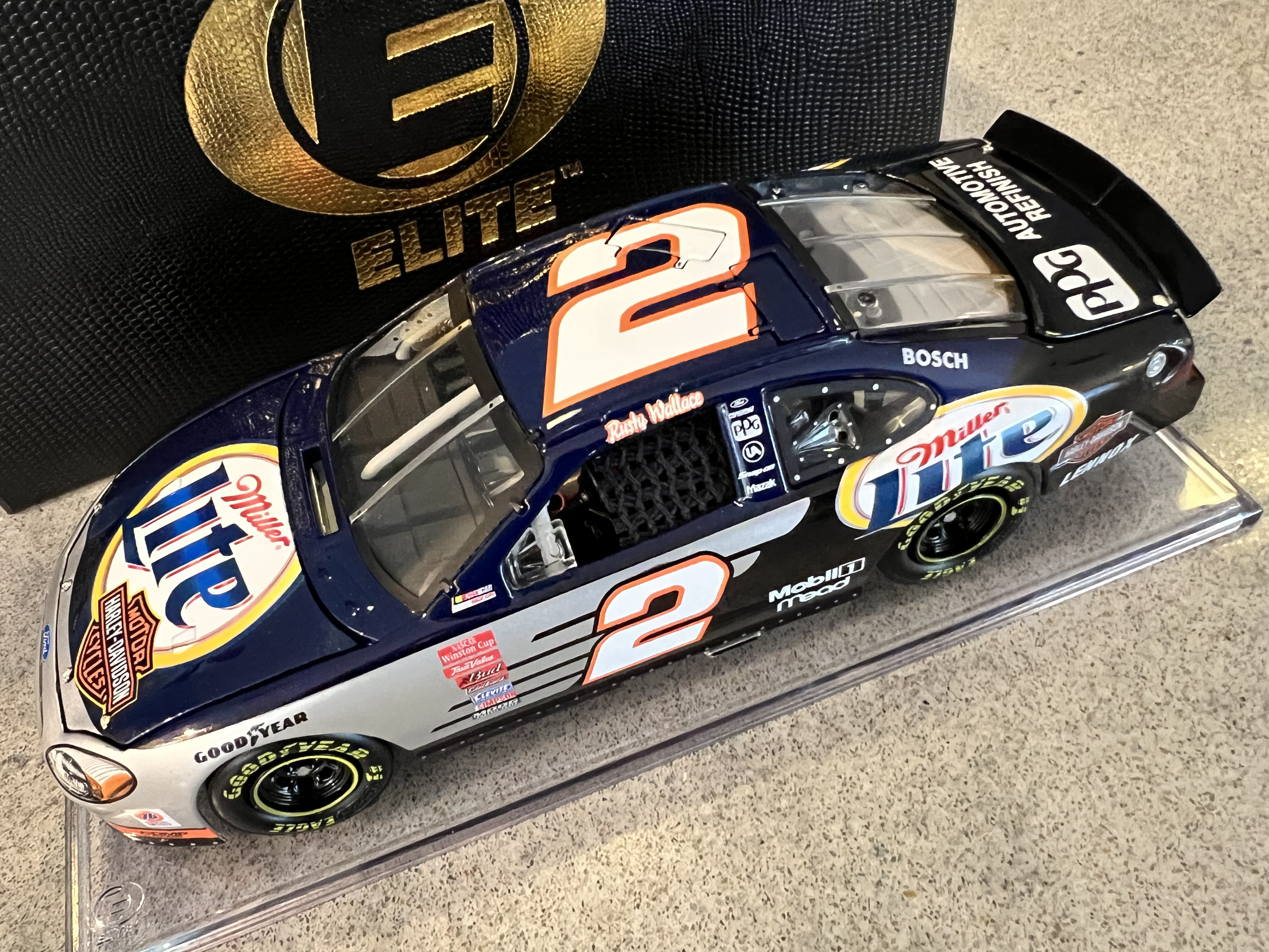 2001 Rusty Wallace #2 Miller/Harley Davidson - Action Elite 1:24