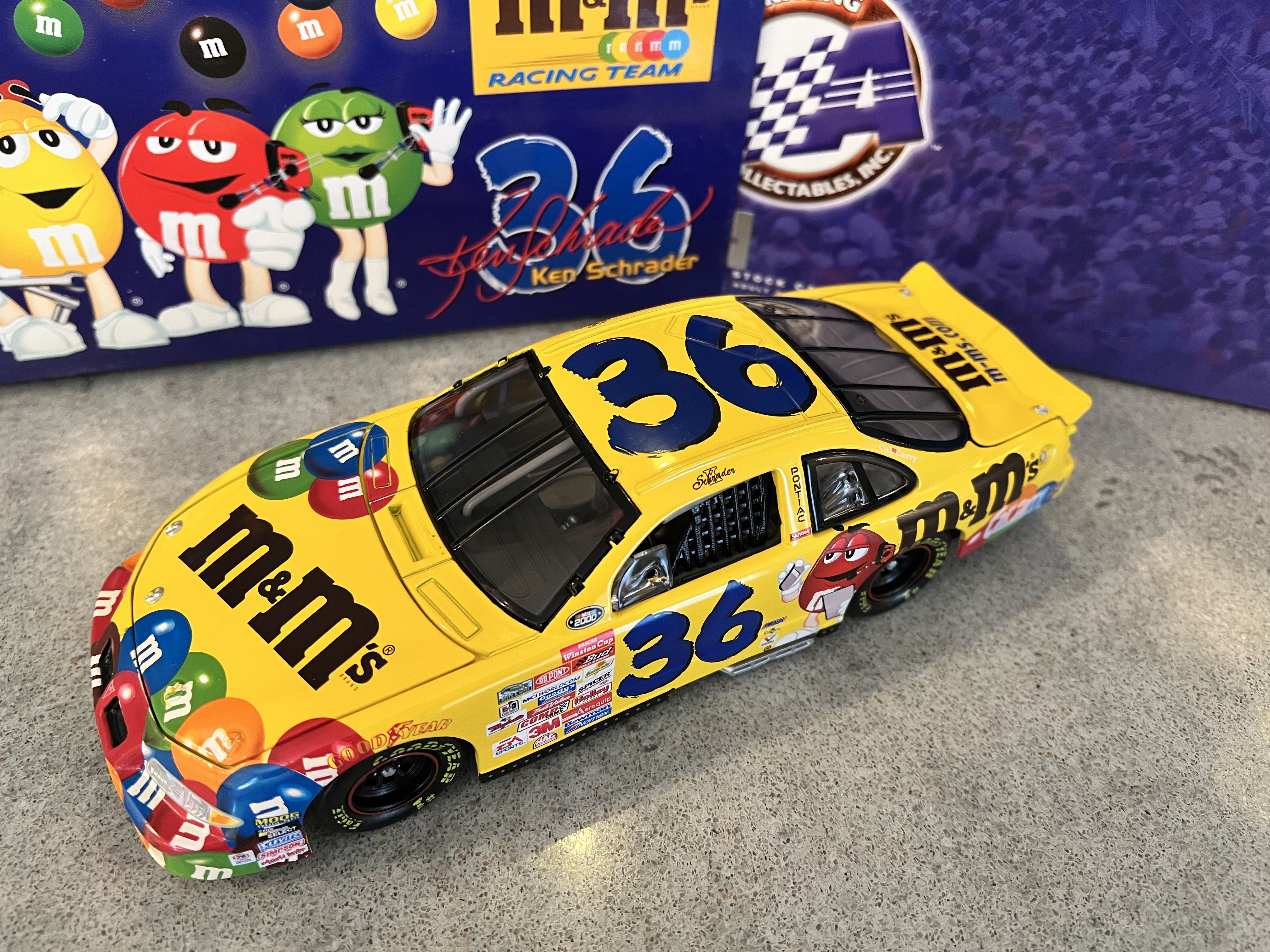 2000 Ken Schrader #36 M&M Grand Prix Action 1:24