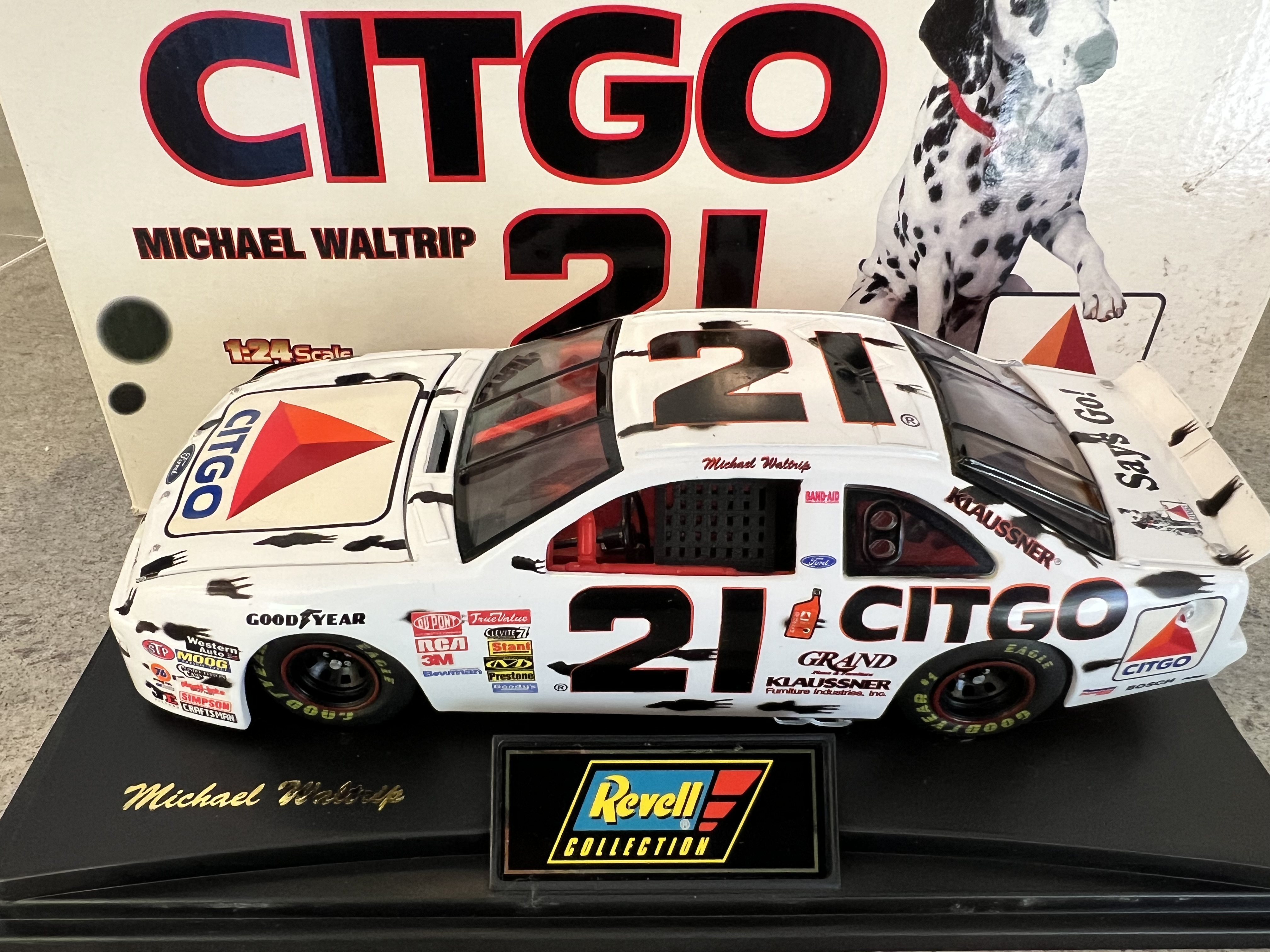 1997 Michael Waltrip #21 Citgo Dalmatian Ford - Revell 1:24