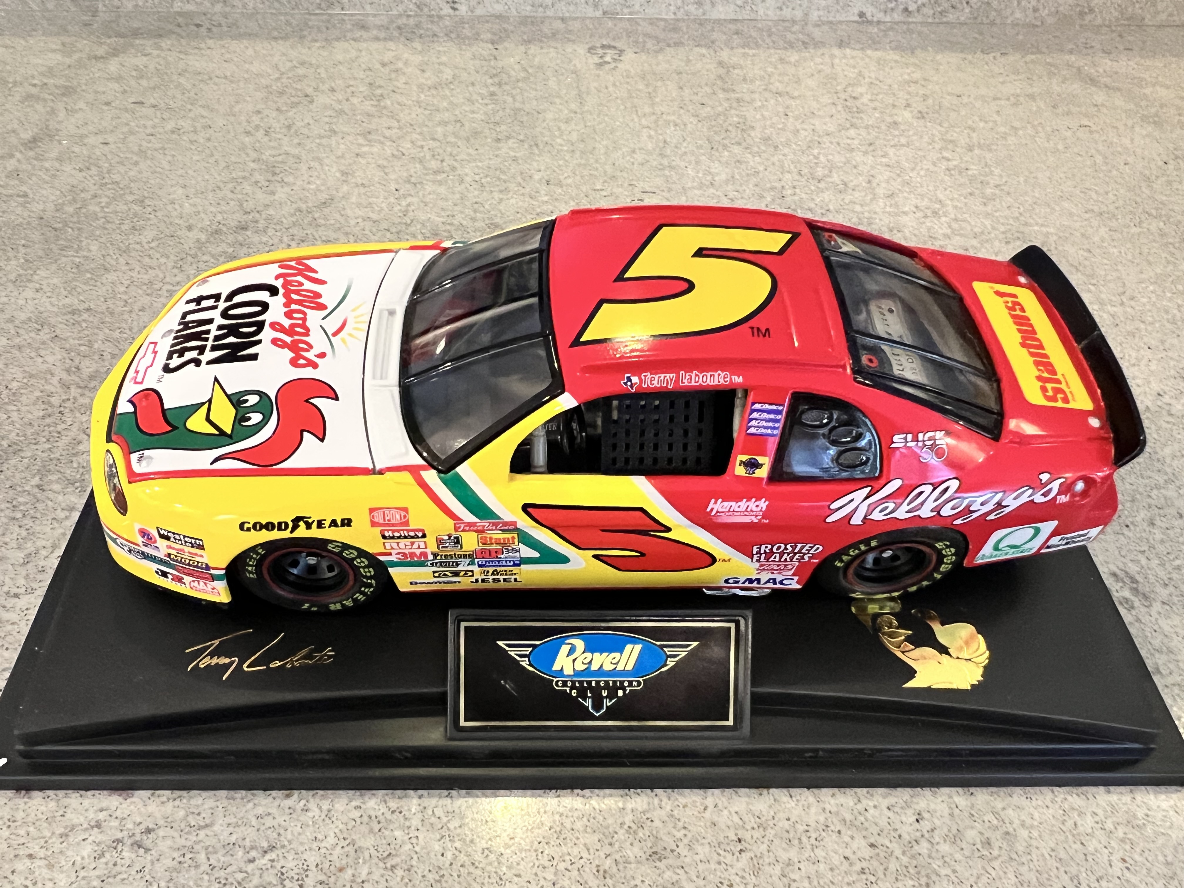 1998 Terry Labonte #5 Kellogg's Monte Carlo - Revell 1:24