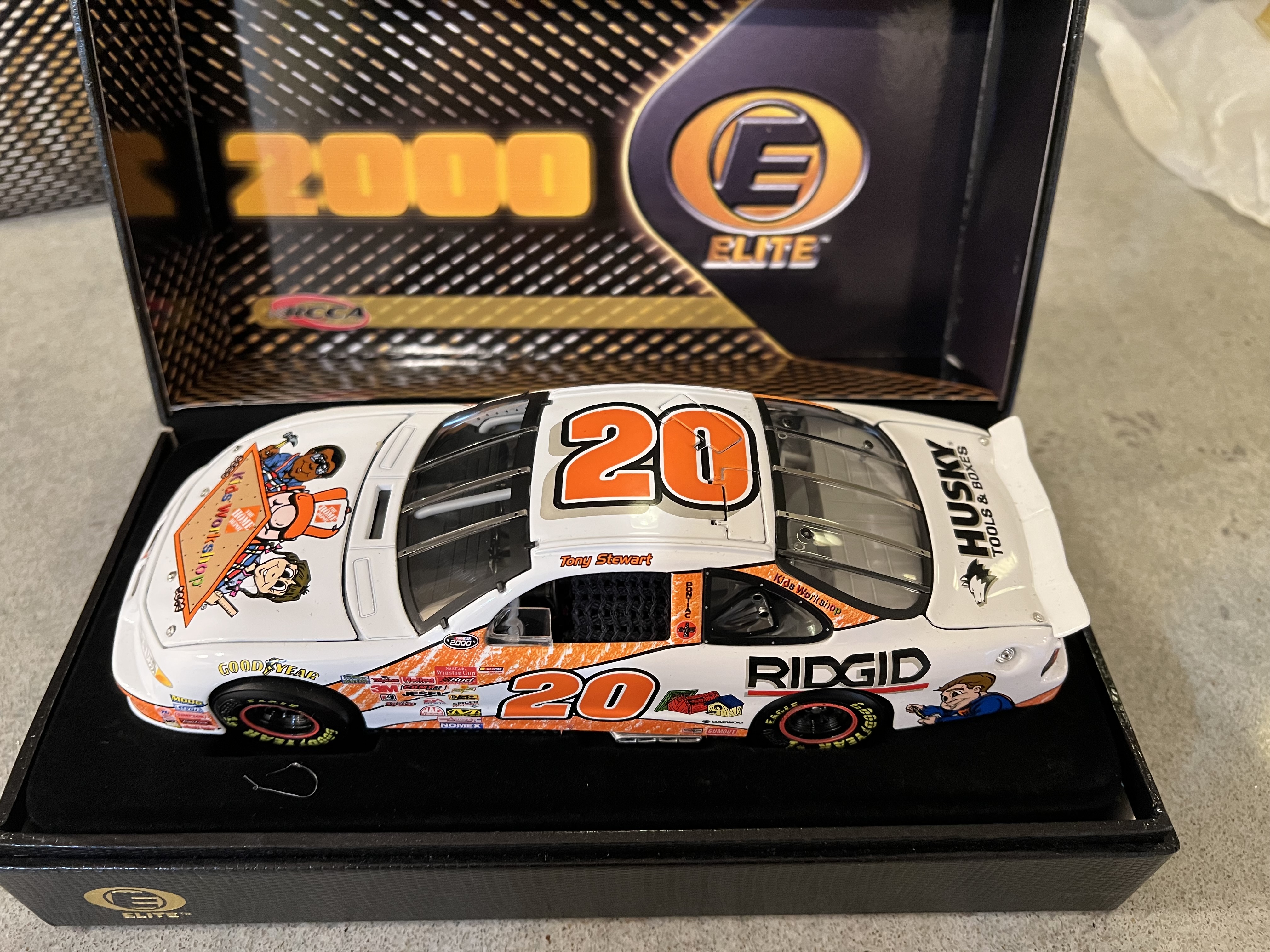 2000 Tony Stewart #20 Home Depot Kids Workshop - Action Elite