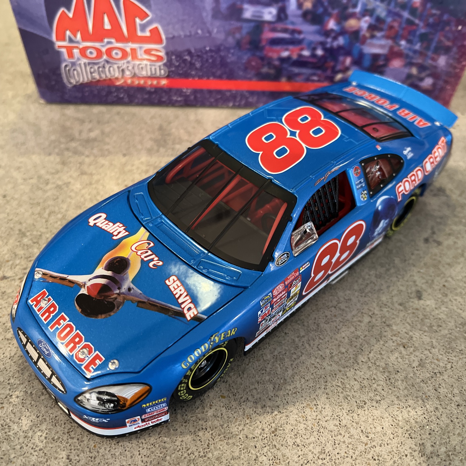 2000 Dale Jarrett #88 Air Force Taurus