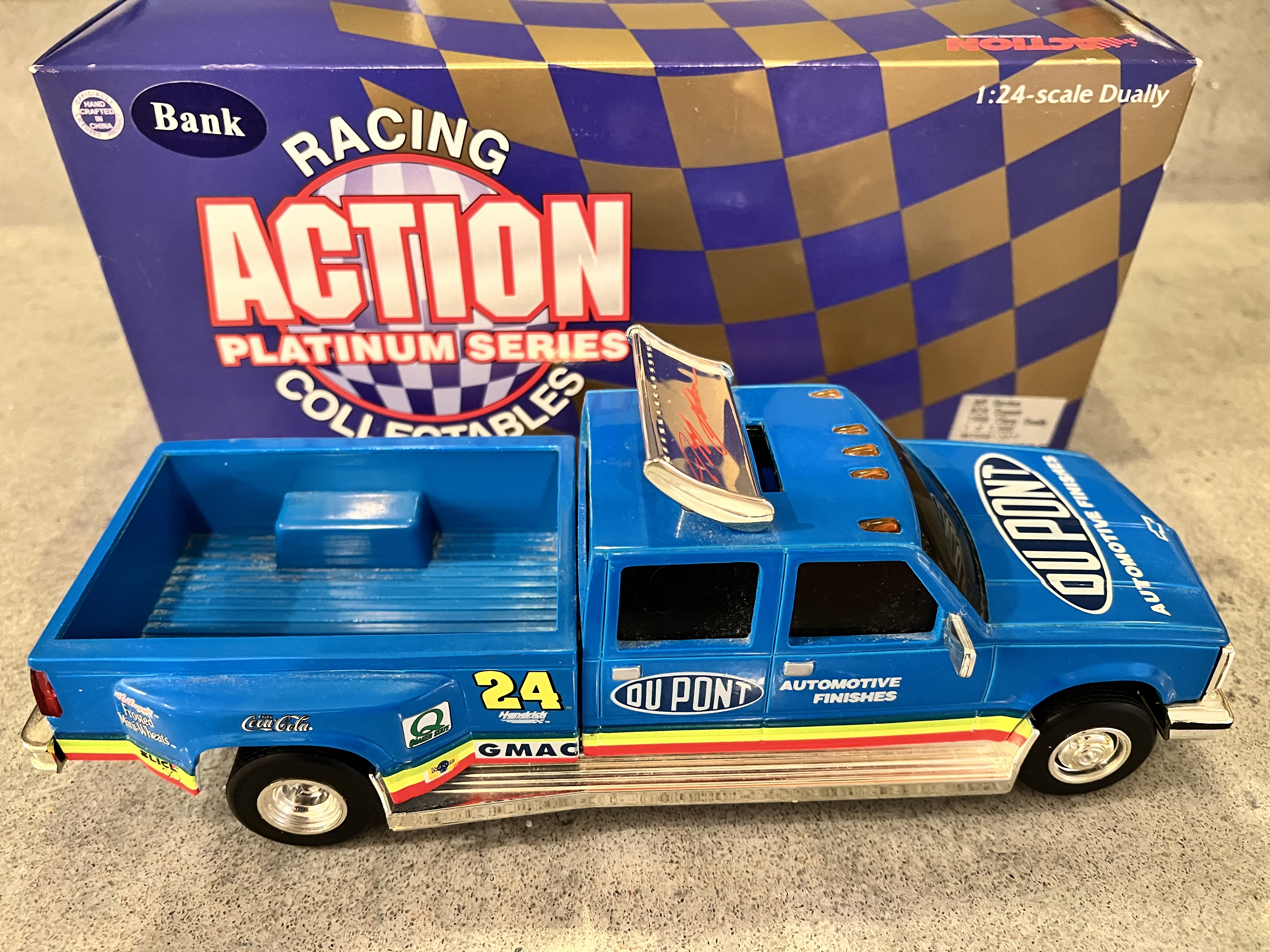 1998 Jeff Gordon #24 DuPont Dully - Action 1:24