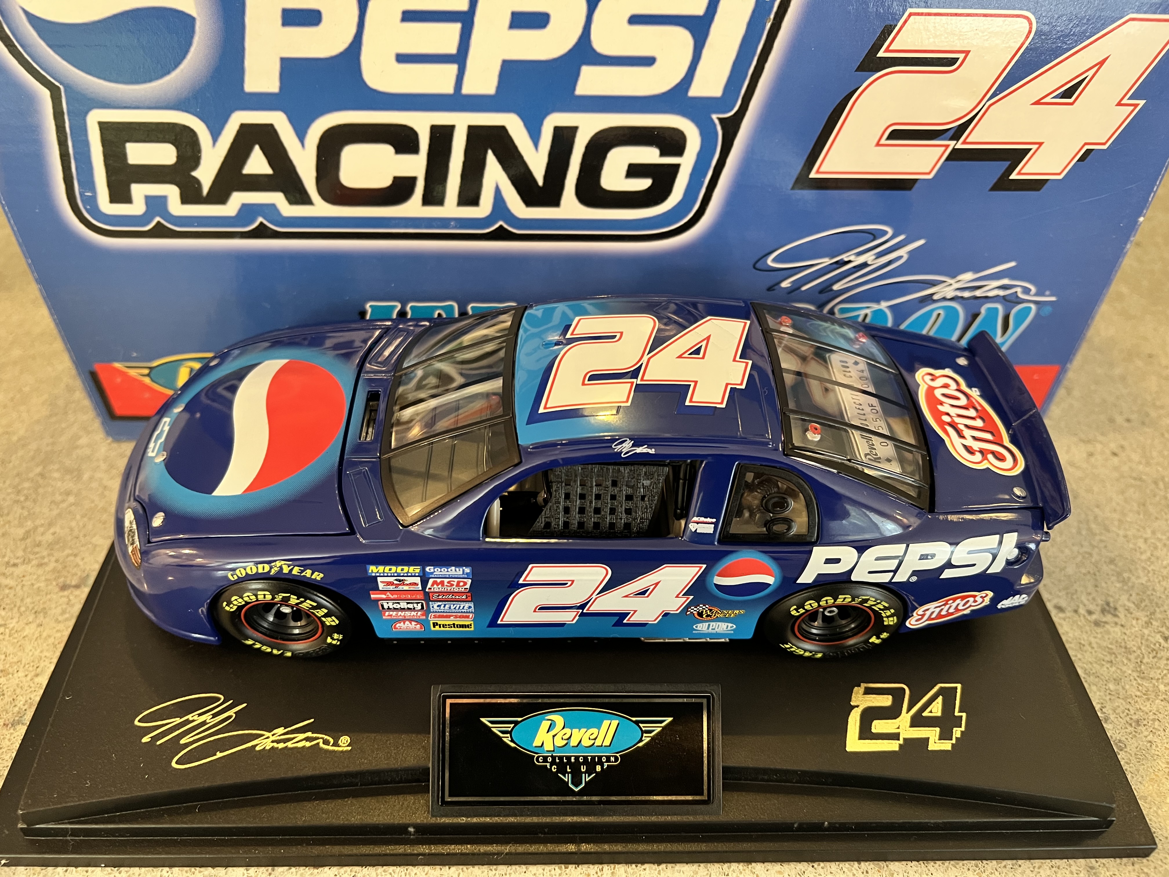 1999 Jeff Gordon #24 Pepsi Monte Carlo Revell 1:24 1 of 2004