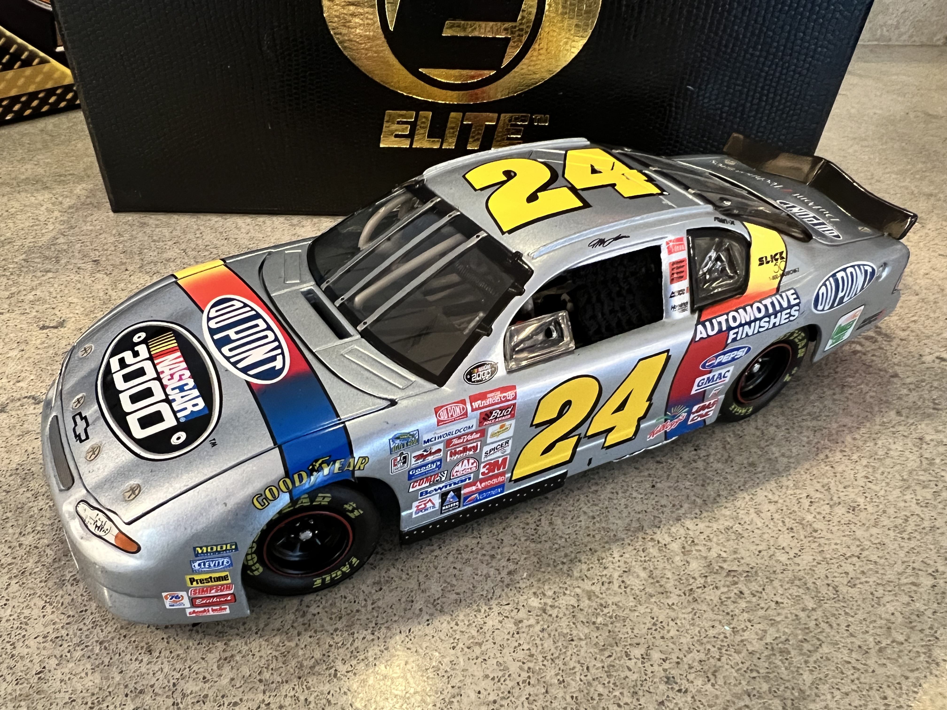 2000 Jeff Gordon #24 Dupont NASCAR 2000 Monte Carlo - Action Elite 1:24 1 of 7500