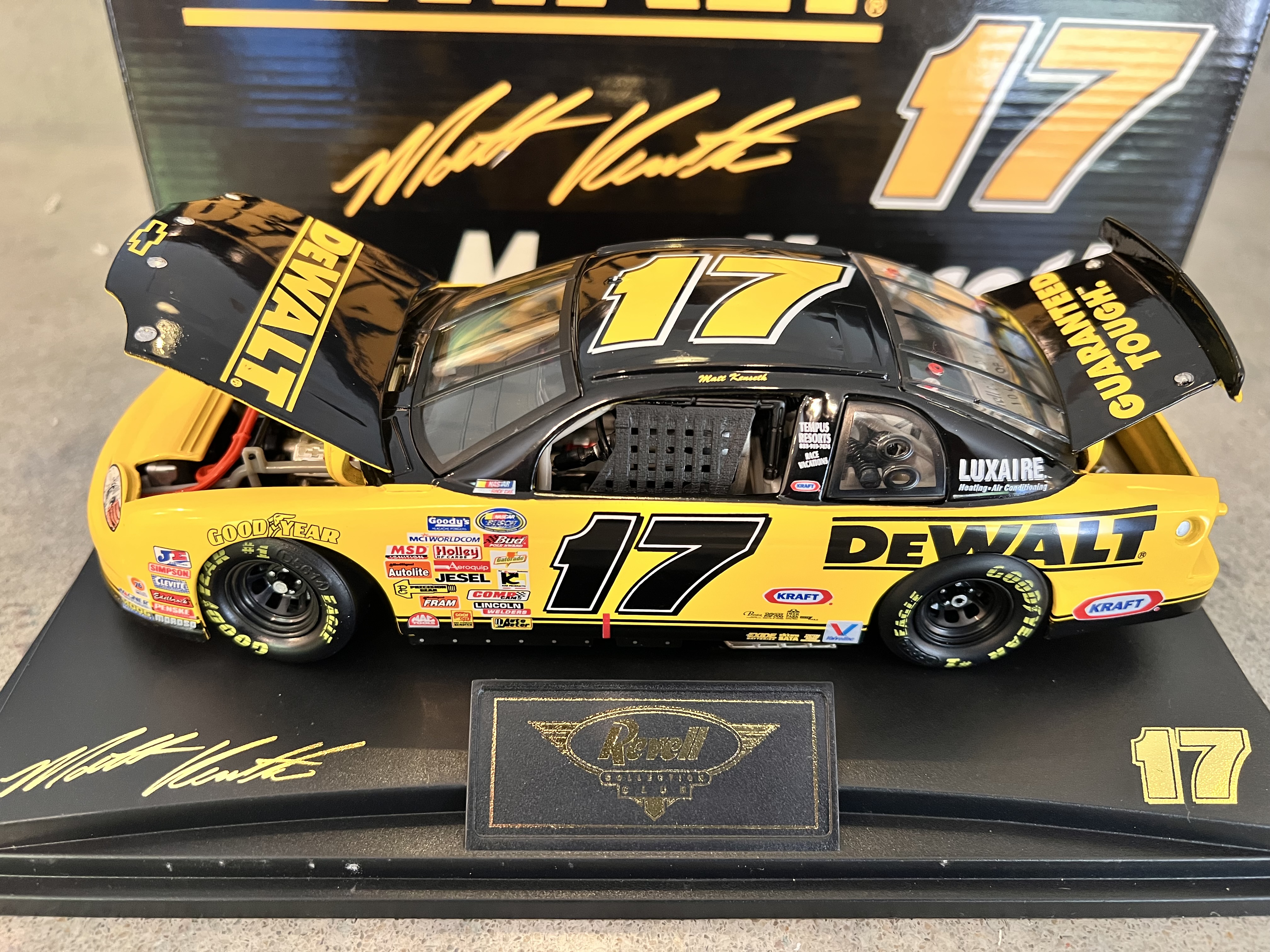 1999 Matt Kenseth #17 Dewalt Chevrolet - Revell 1:24 1 of 3508