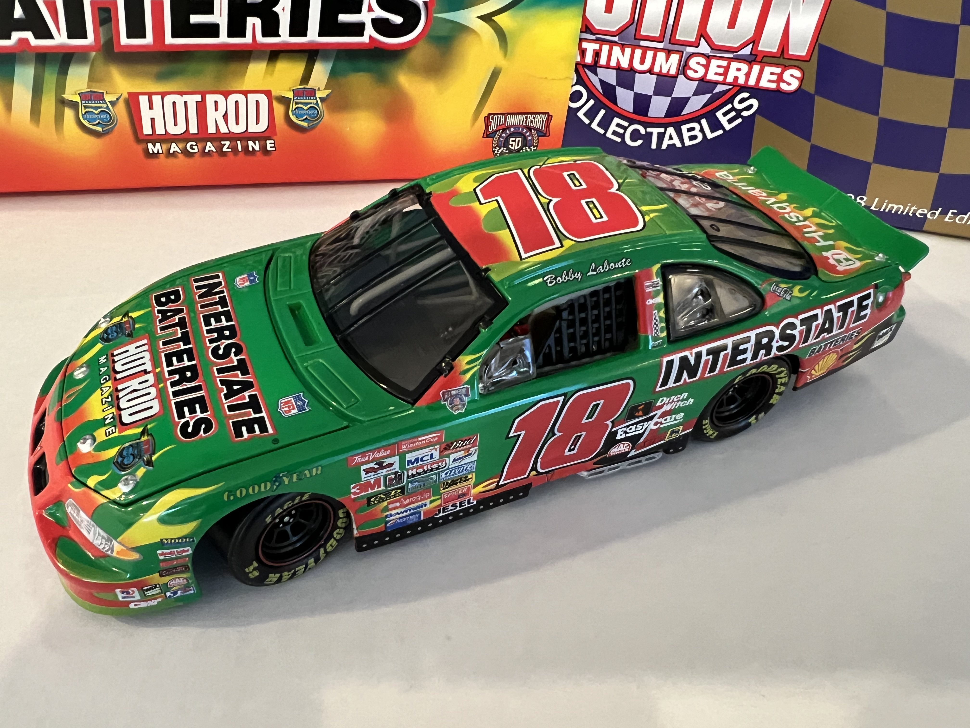 1998 Bobby Labonte #18 Interstate Battery/Hot Rod Mag - 1:24 Action 1 of 10992
