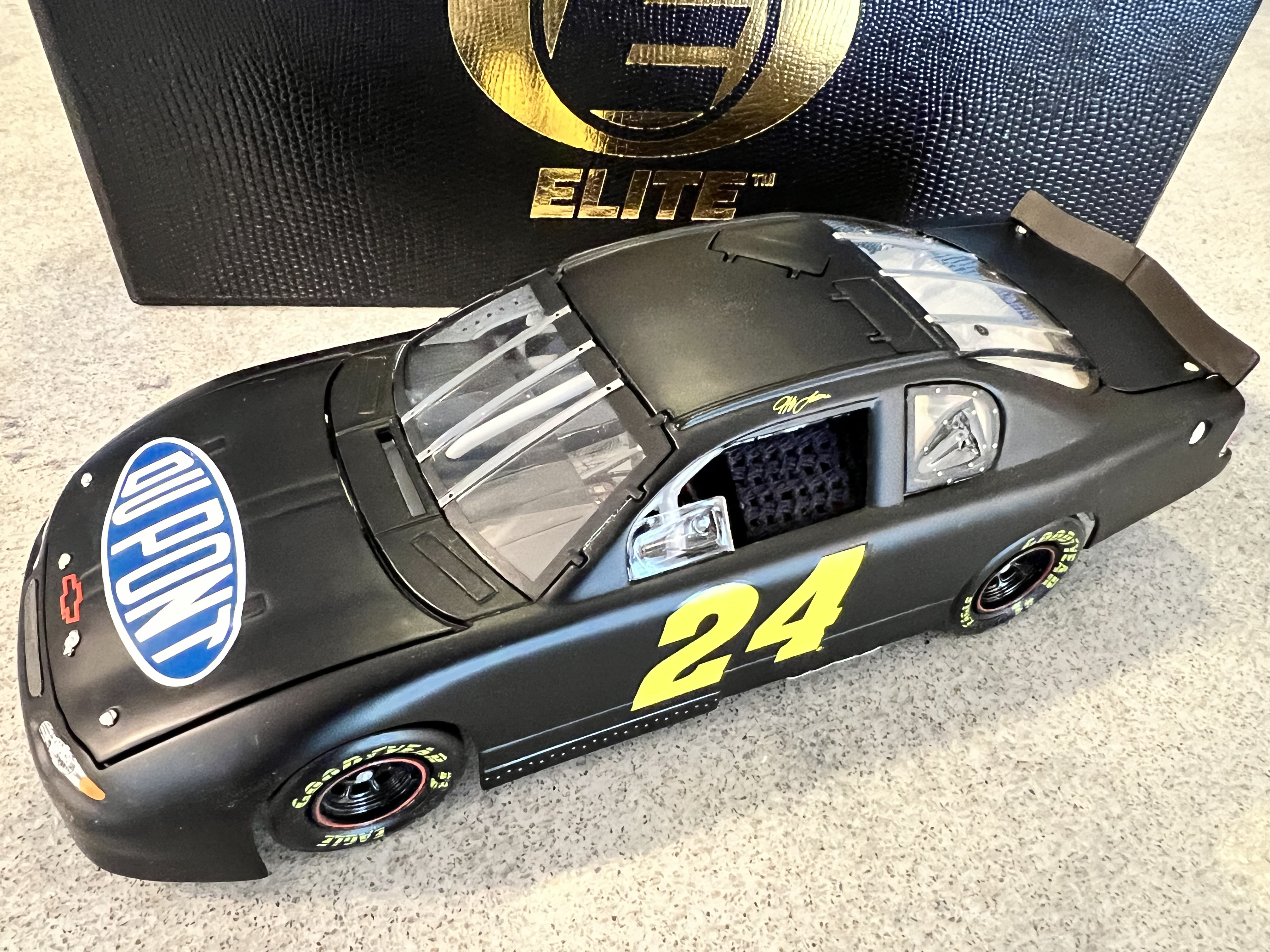 2001 Jeff Gordon #24 Dupont - Action Elite Test Car 1 of 2508