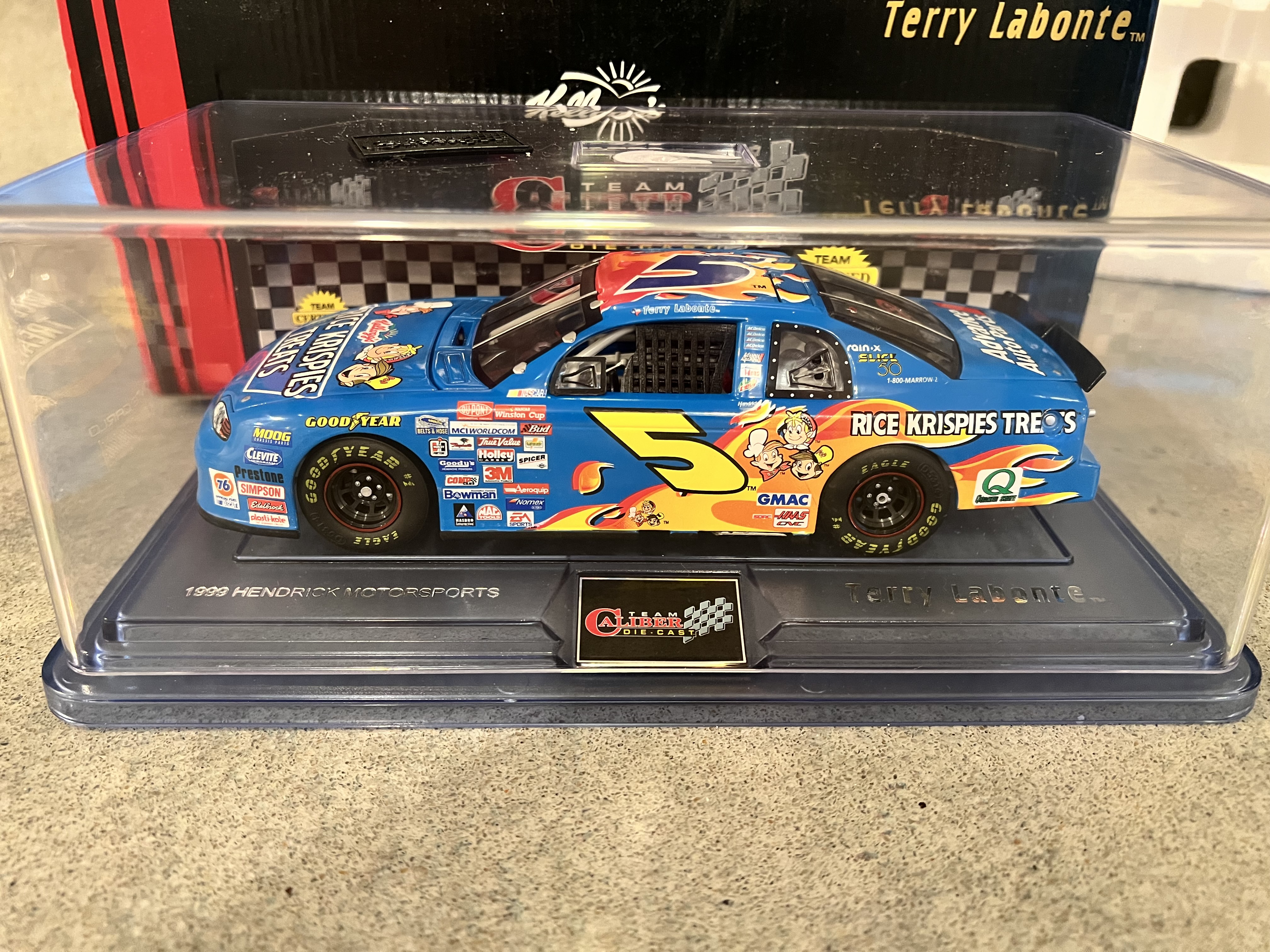 1999 Terry Labonte #5 Kellogg's Rice Krispies Treats Monte Carlo - Team Caliber 1:24