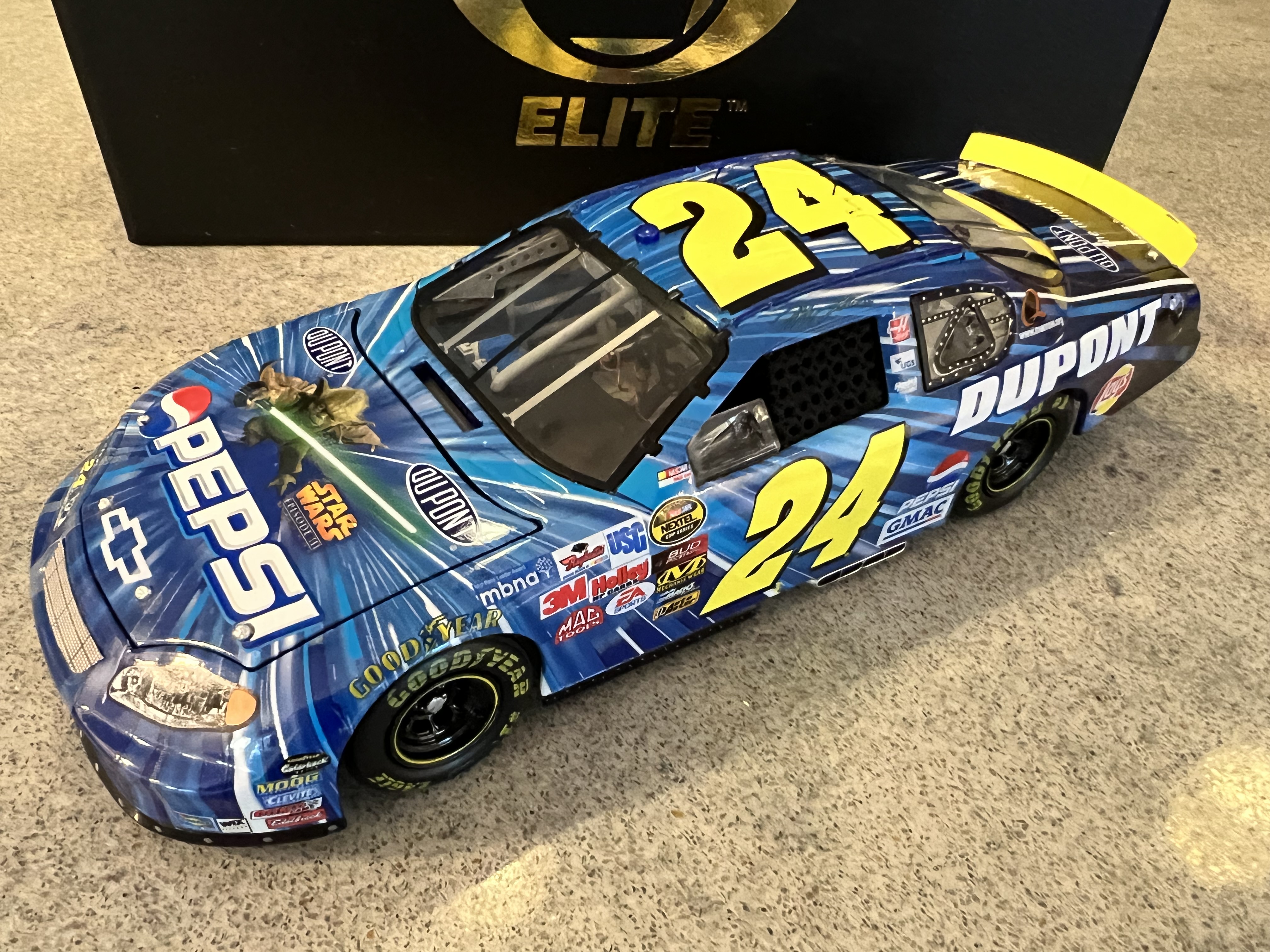 2005 Jeff Gordon #24 Pepsie/Star Wars III Action Elite 1:24 1 of 2004