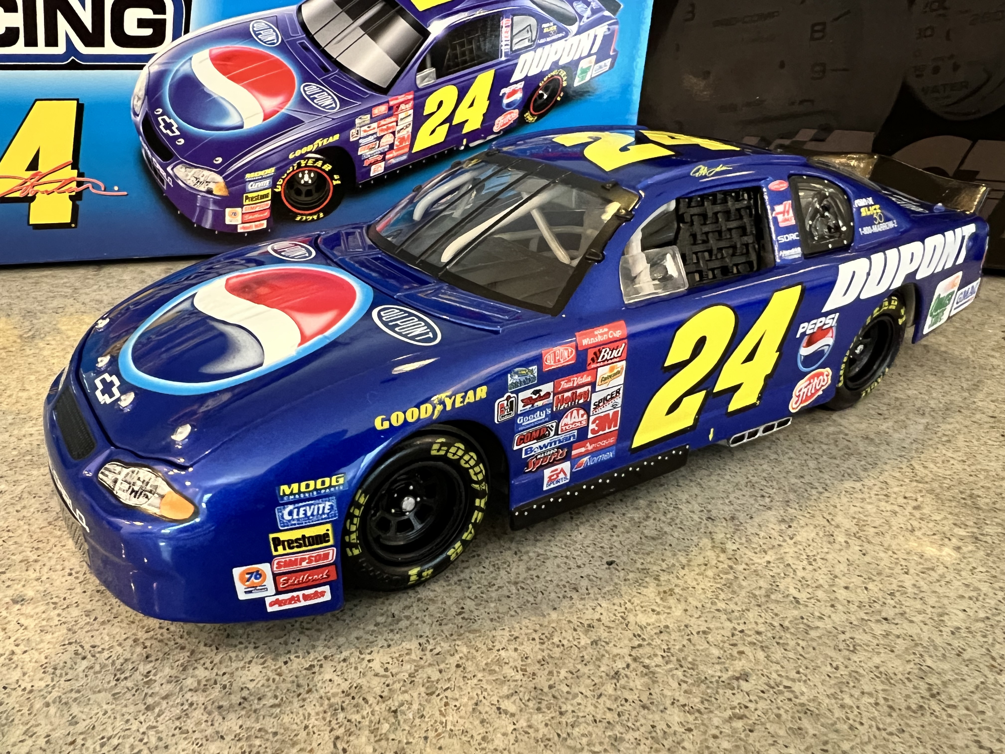 2001 Jeff Gordon #24 Dupont/Pepsi Clear Window Bank Action 1:24 1 of 1500