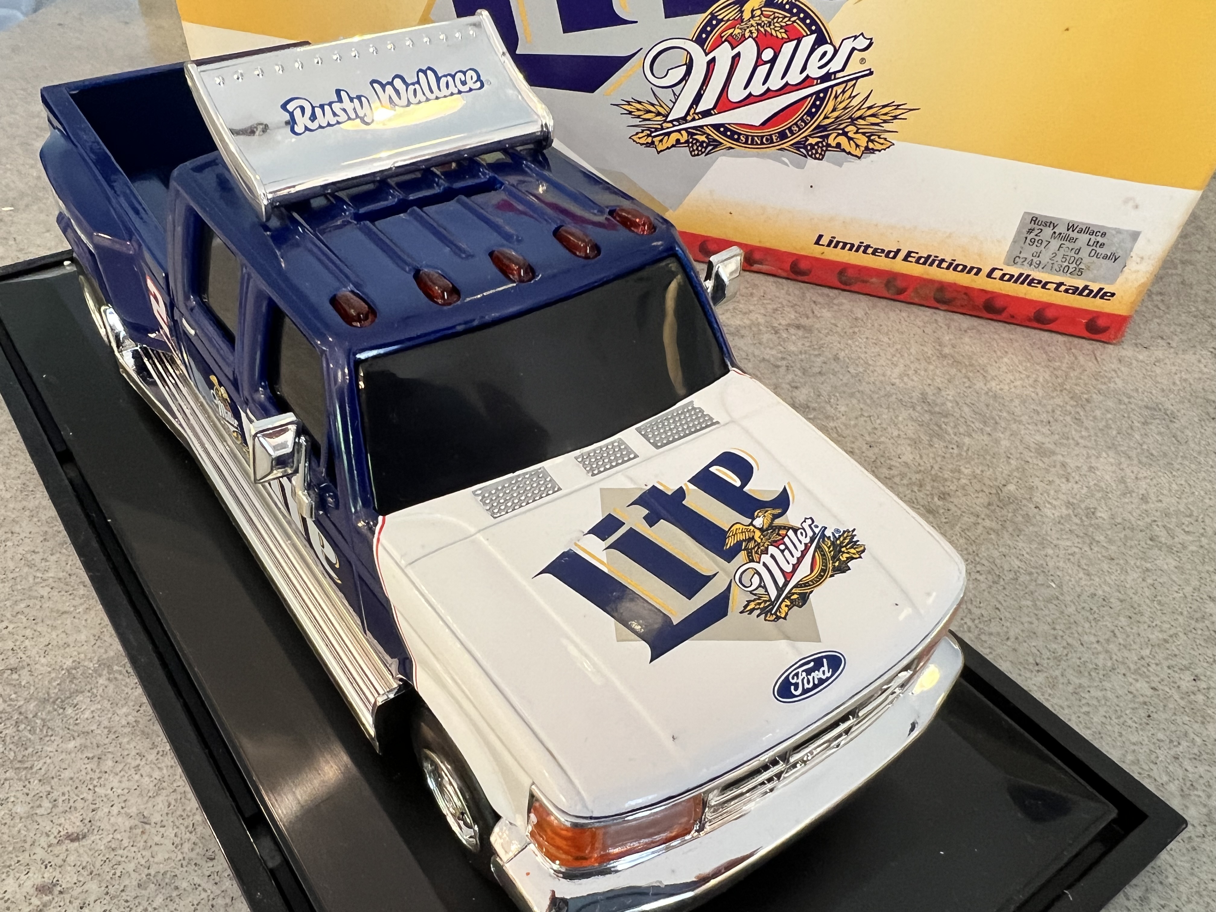 1997 Rusty Wallace Lite Racing Ford Dully - Action 1:24