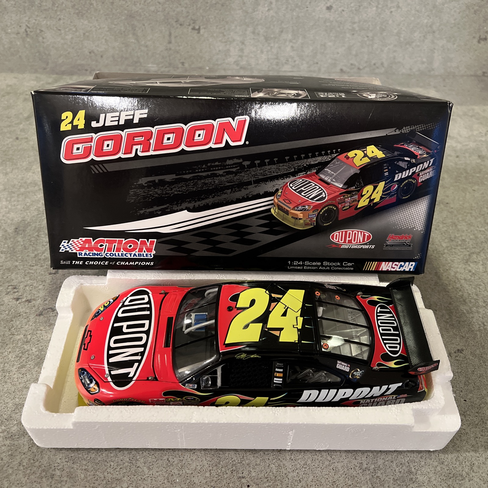 2009 Jeff Gordon #24 Dupont Impala SS - 1:24 Action Platinum Series 1 of 19932