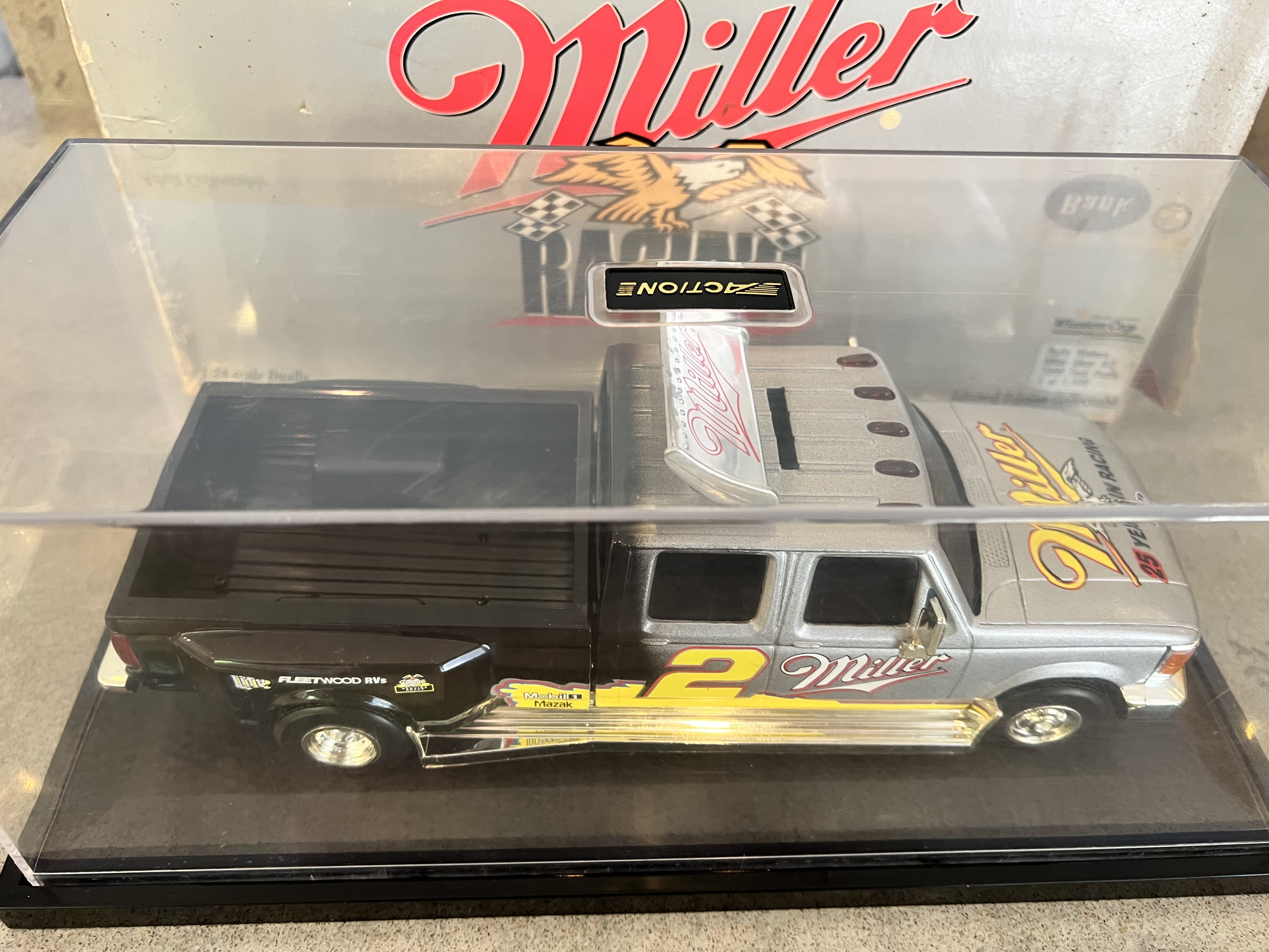 1996 Rusty Wallace Miller Racing Ford Dully - Action 1:24
