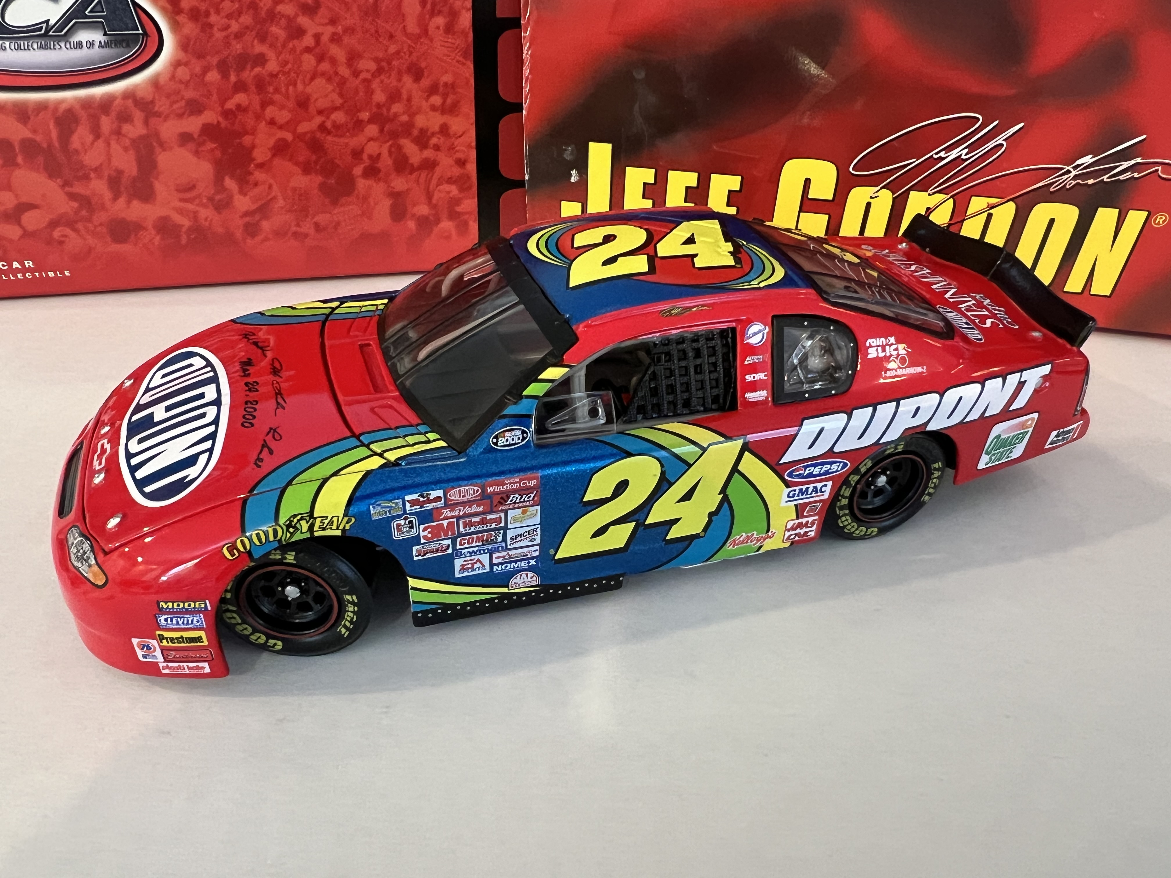 2000 Jeff Gordon #24 Dupont Monte Carlo - Charlotte May 2000