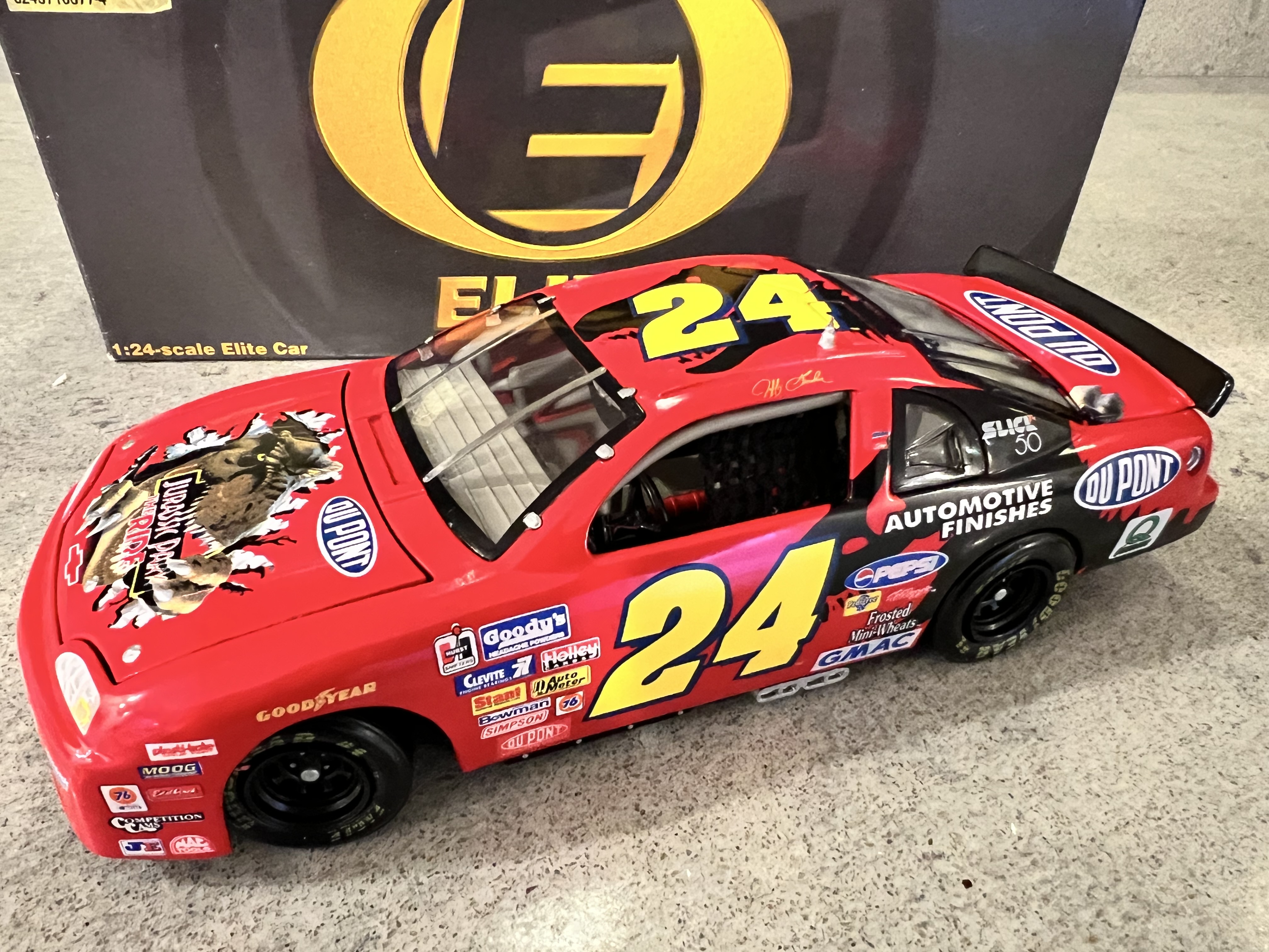 1997 Jeff Gordon #24 DuPont Jurassic Park - Action Elite 1:24