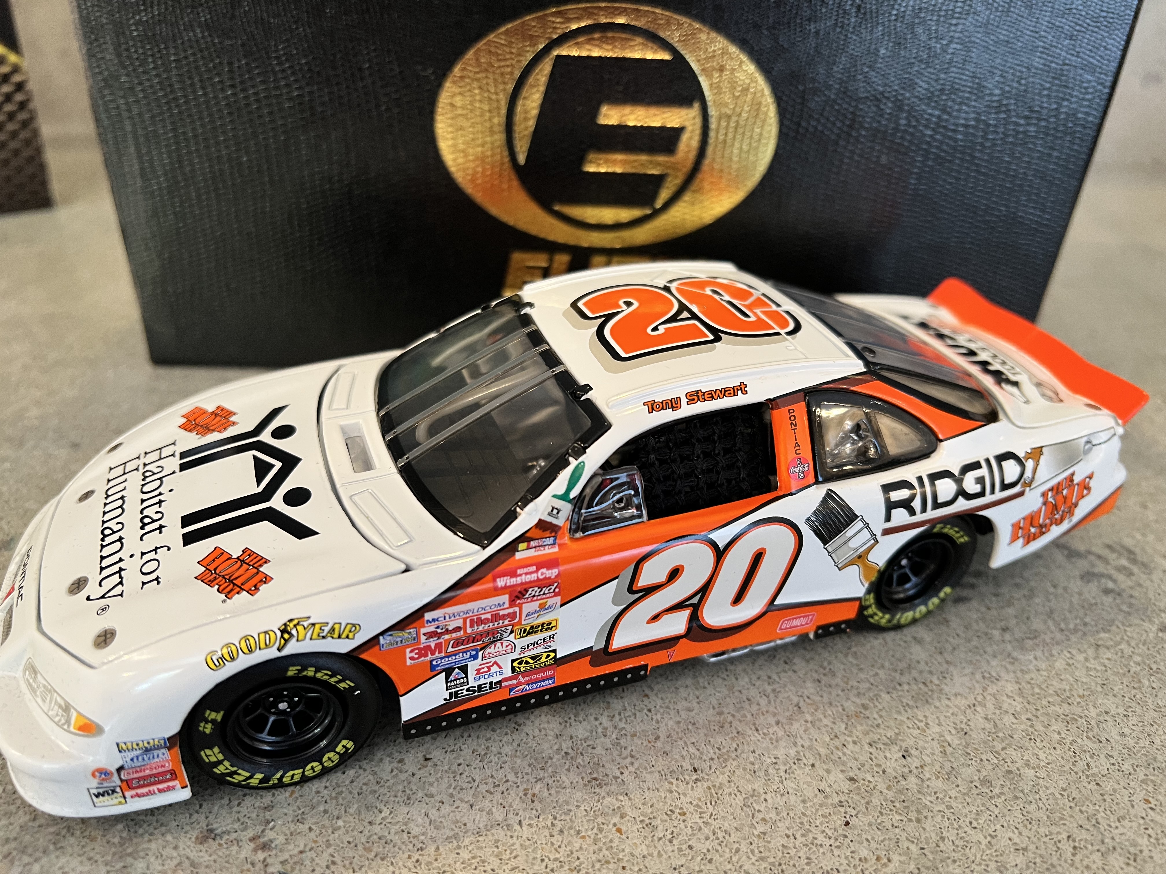 1999 Tony Stewart #20 Home Depot Habitat for Humanity Pontiac Action Elite 1:24