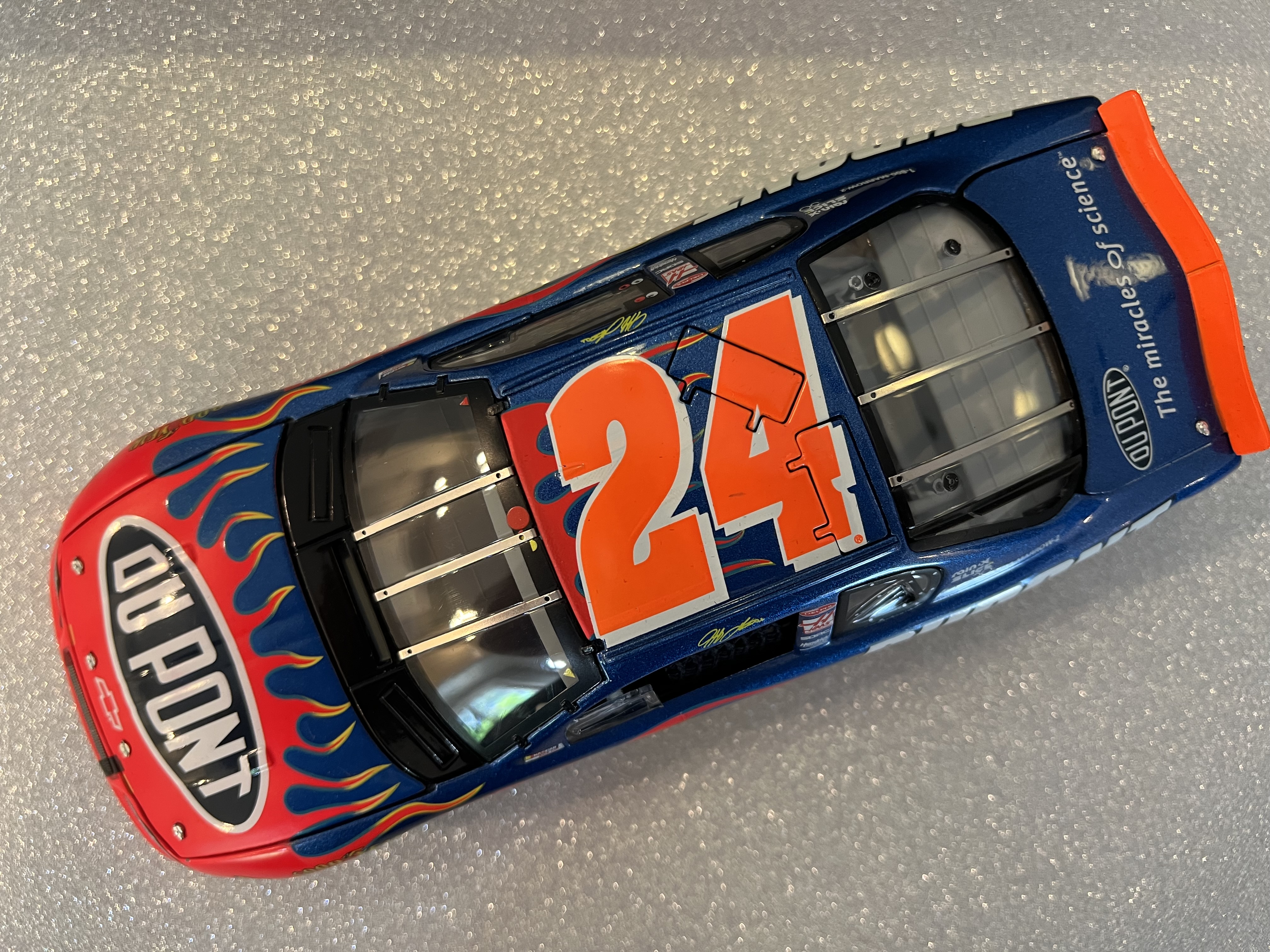 2001 Jeff Gordon #24 Dupont Monte Carlo / Las Vegas Win / Raced Version - Action 1 of 3504