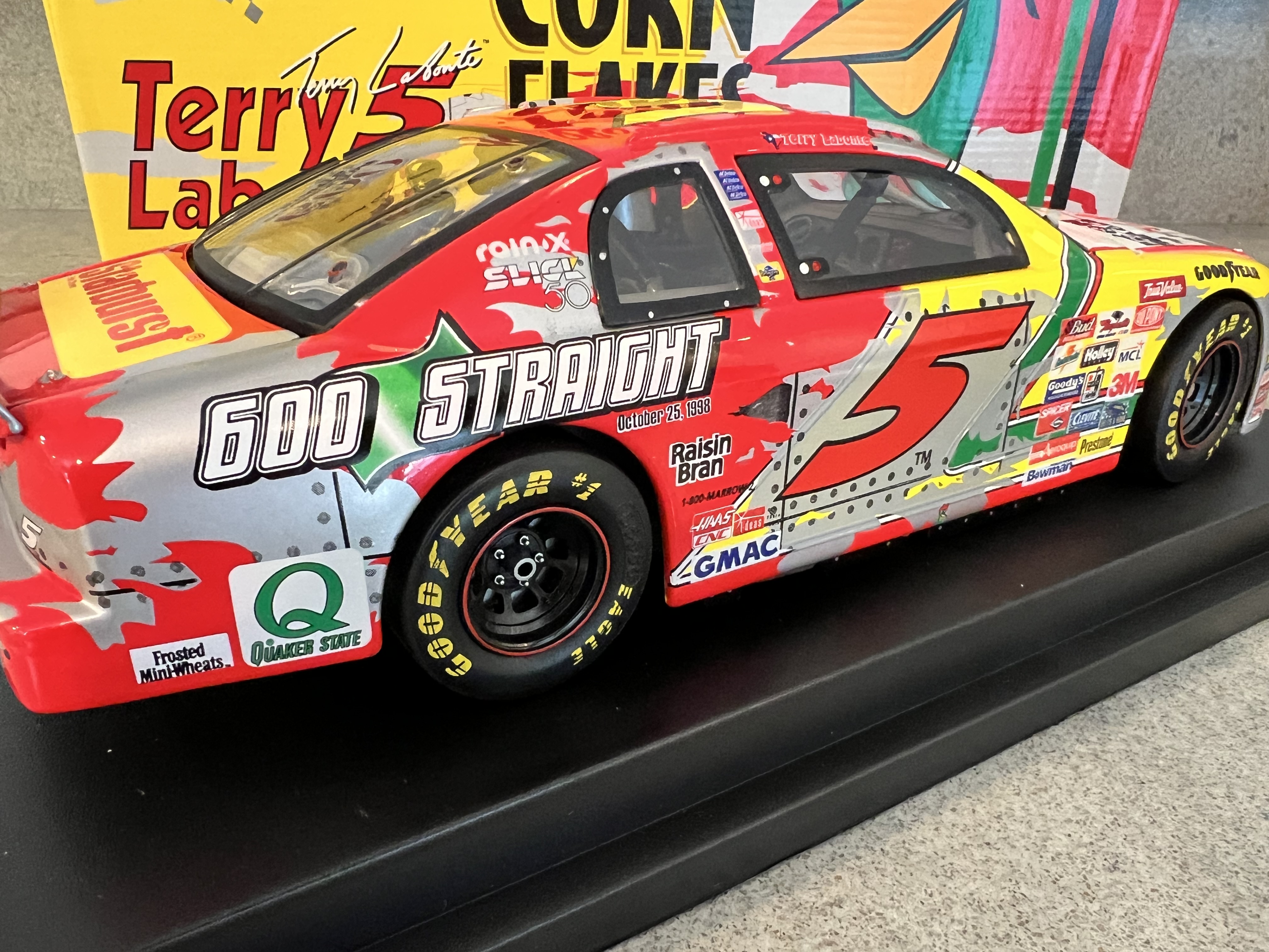 1998 Terry Labonte Kelloggs 600 Starts 1:18 Revell 629 of 1002
